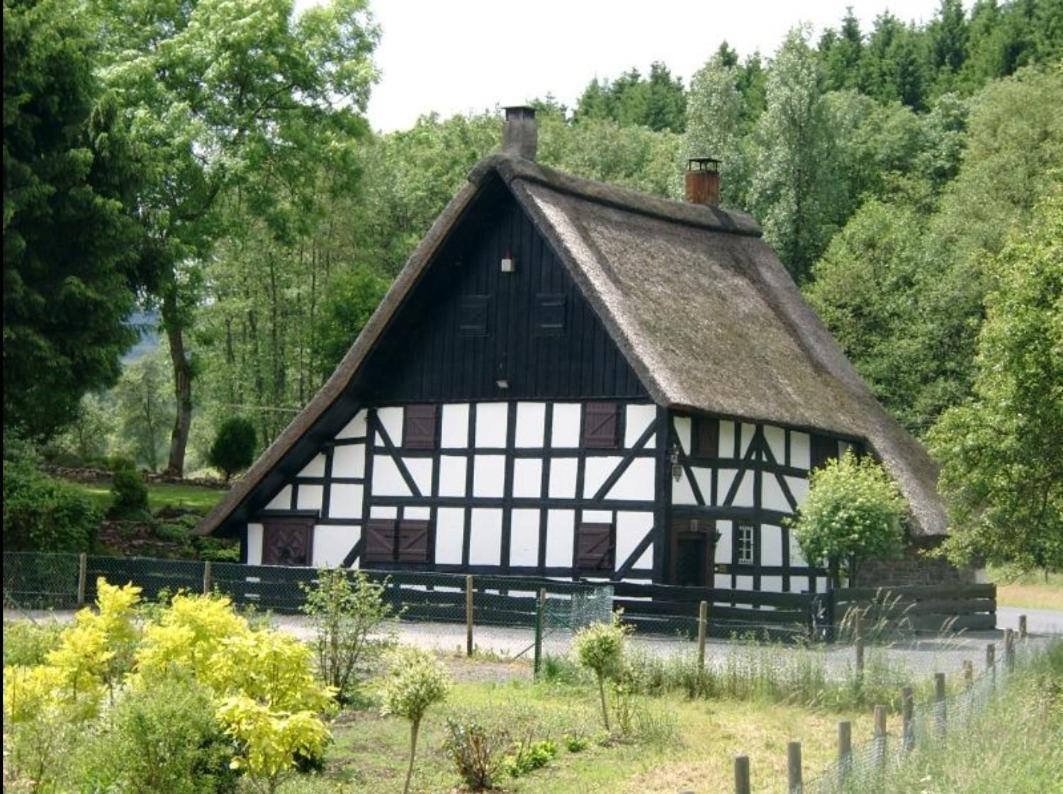 Derschen Ferienwohnung Fitness Entspannung Sauna Im Westerwald מראה חיצוני תמונה